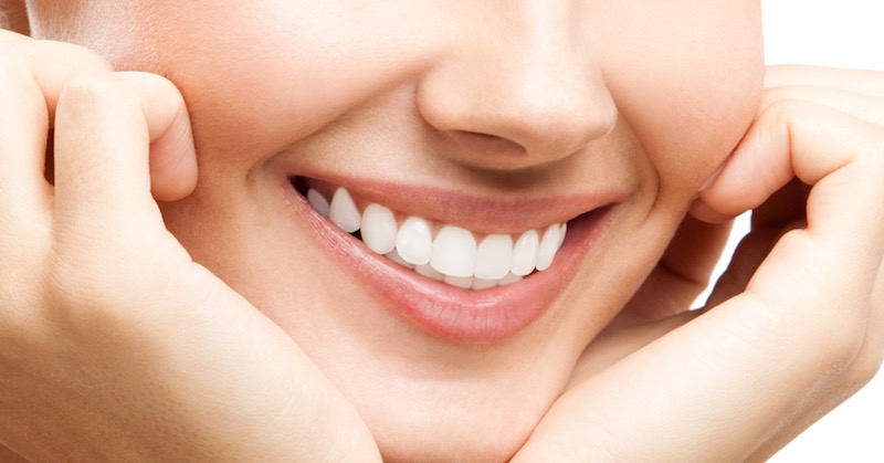 How To Whiten Your Teeth With Natural Products?
The